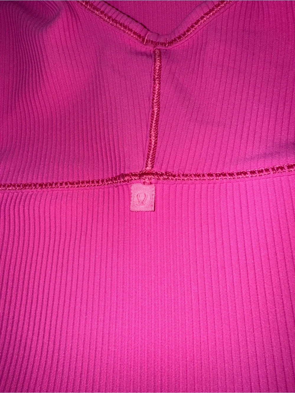 Lululemon power ribbed fuchsia tank, Reversible can be worn many ways!